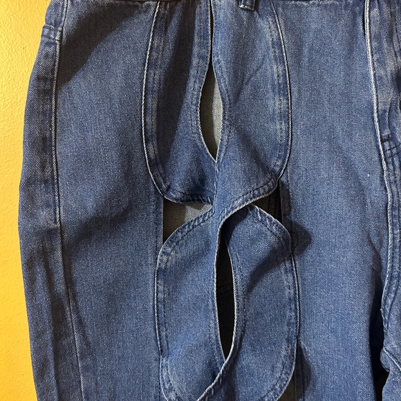 Plus size cutout jeans - Picture 3 of 6